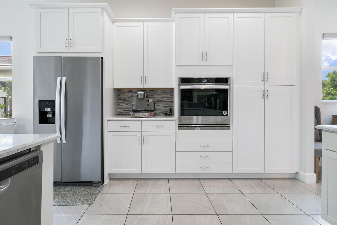 For Sale: $739,900 (3 beds, 3 baths, 2770 Square Feet)