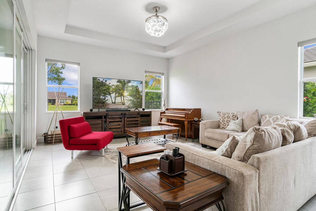 For Sale: $739,900 (3 beds, 3 baths, 2770 Square Feet)