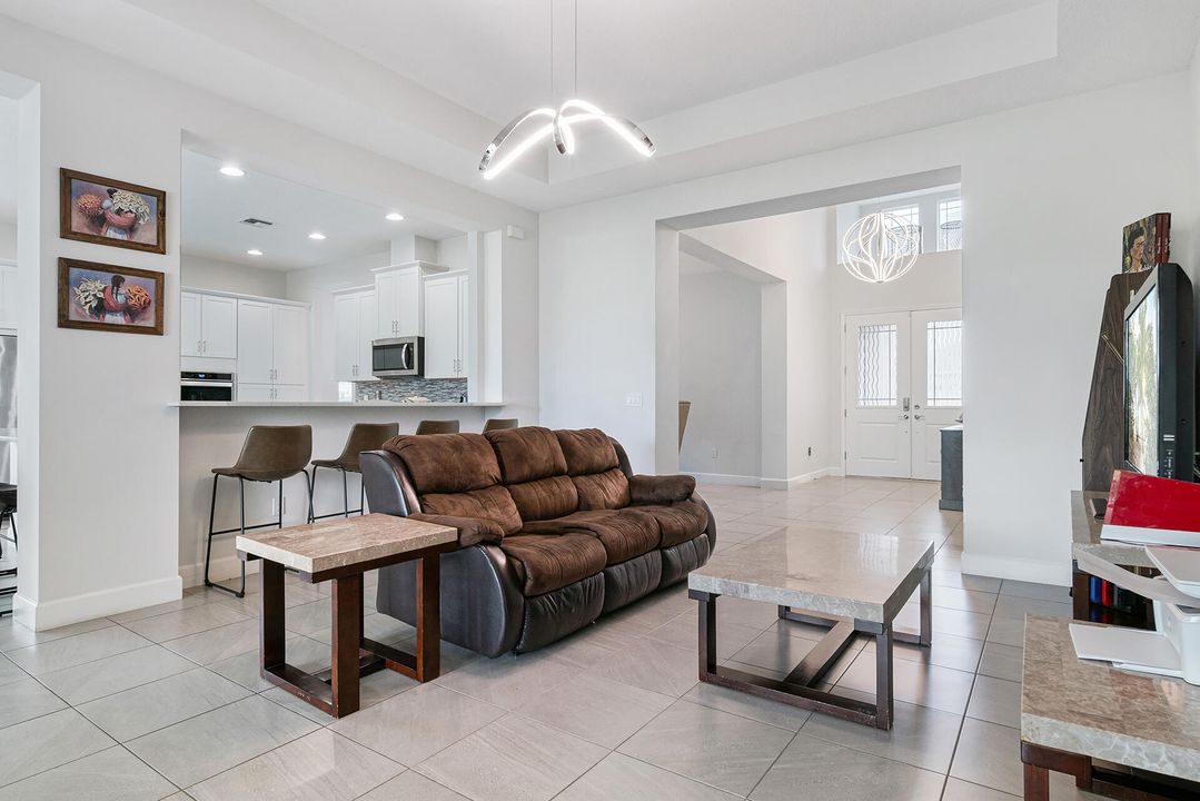 For Sale: $739,900 (3 beds, 3 baths, 2770 Square Feet)