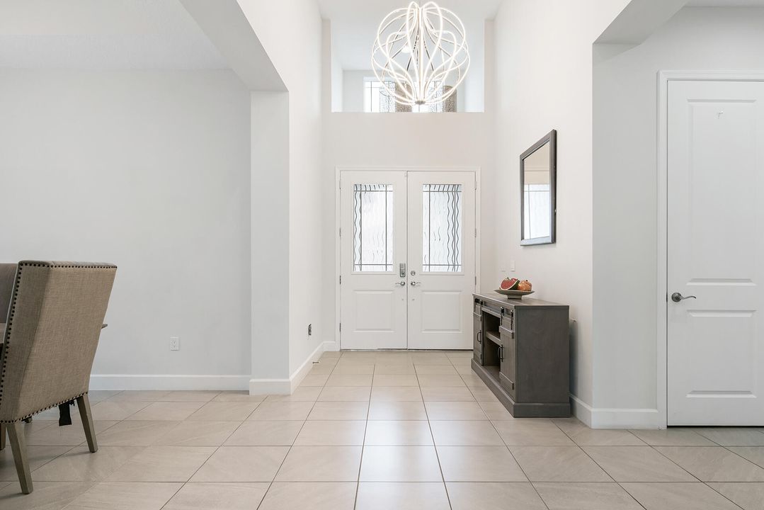 For Sale: $739,900 (3 beds, 3 baths, 2770 Square Feet)