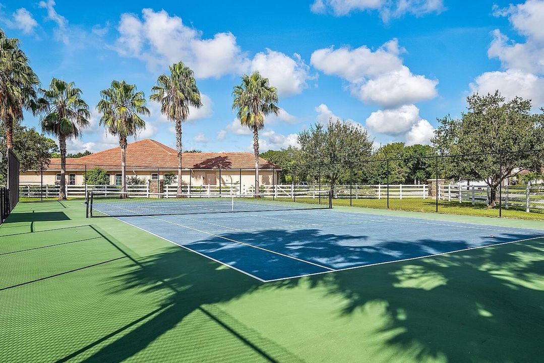 For Sale: $729,000 (3 beds, 2 baths, 2621 Square Feet)