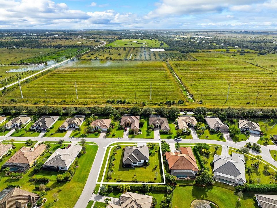 For Sale: $729,000 (3 beds, 2 baths, 2621 Square Feet)