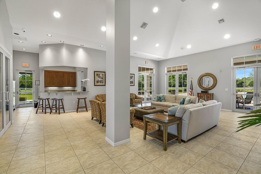 For Sale: $729,000 (3 beds, 2 baths, 2621 Square Feet)