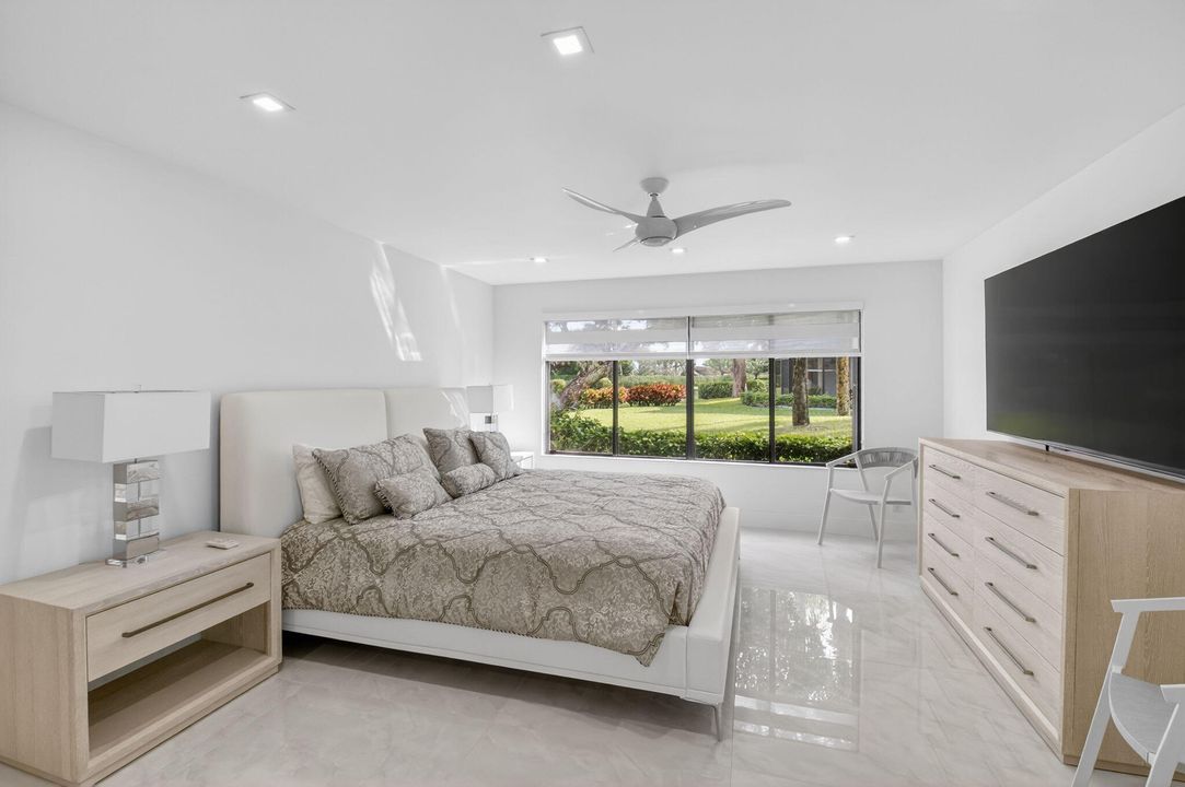 待售: $639,000 (2 贝兹, 2 浴室, 1705 平方英尺)