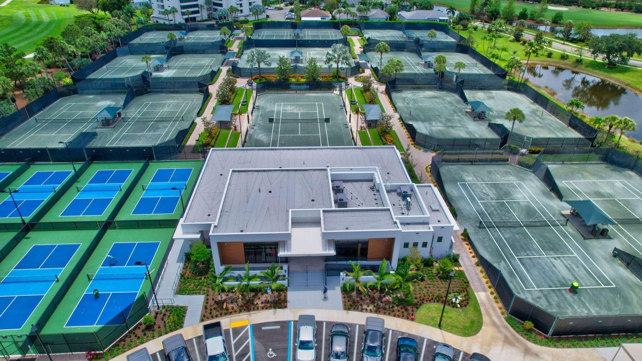 待售: $639,000 (2 贝兹, 2 浴室, 1705 平方英尺)