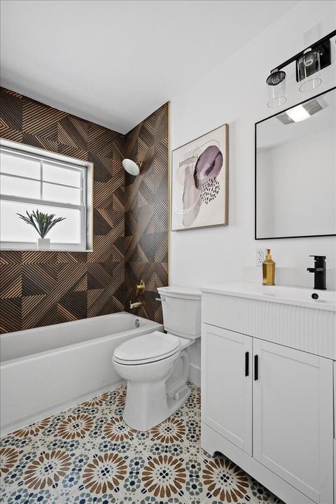 待售: $895,000 (3 贝兹, 2 浴室, 2236 平方英尺)