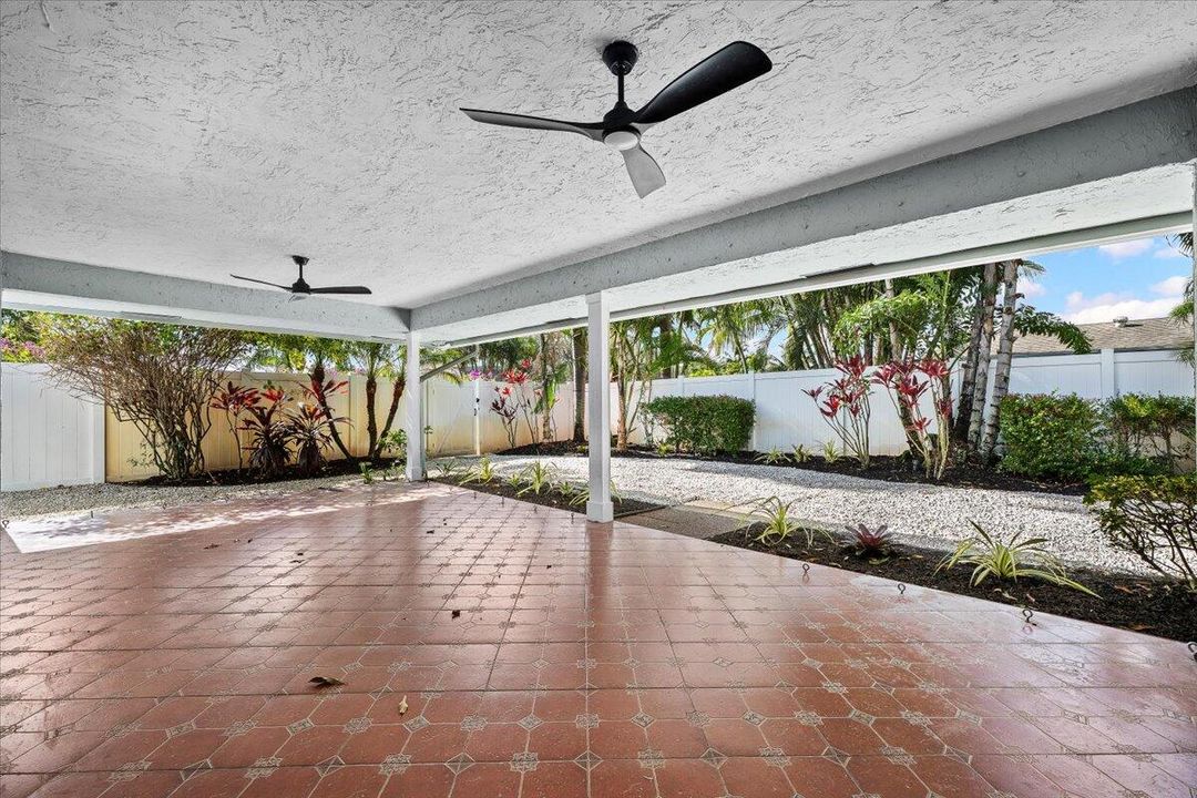 待售: $895,000 (3 贝兹, 2 浴室, 2236 平方英尺)