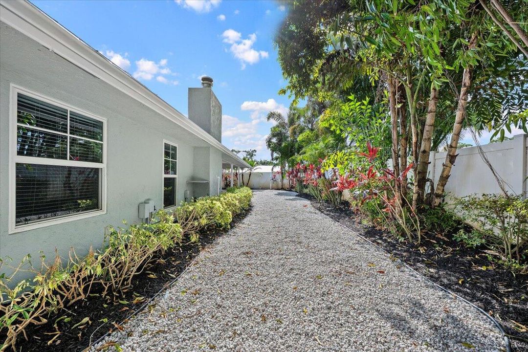 待售: $895,000 (3 贝兹, 2 浴室, 2236 平方英尺)