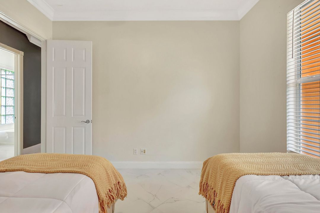 For Rent: $3,300 (3 beds, 3 baths, 2487 Square Feet)