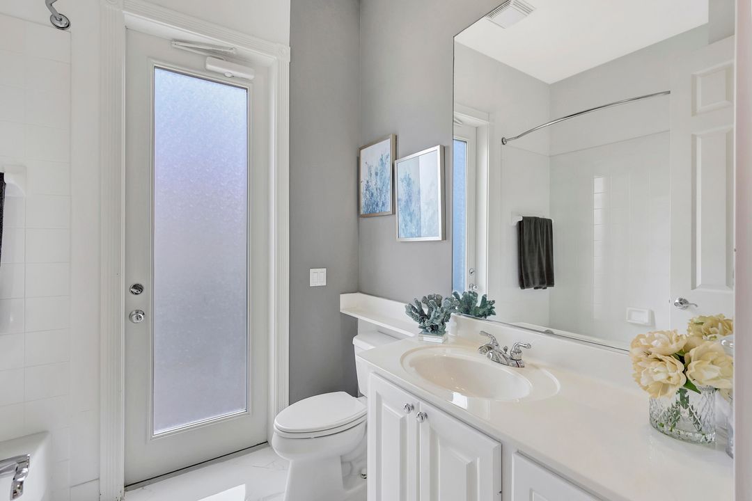 For Rent: $3,300 (3 beds, 3 baths, 2487 Square Feet)