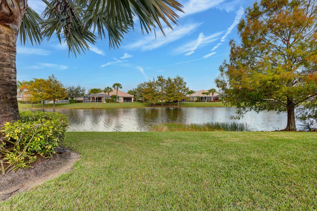 For Rent: $3,300 (3 beds, 3 baths, 2487 Square Feet)