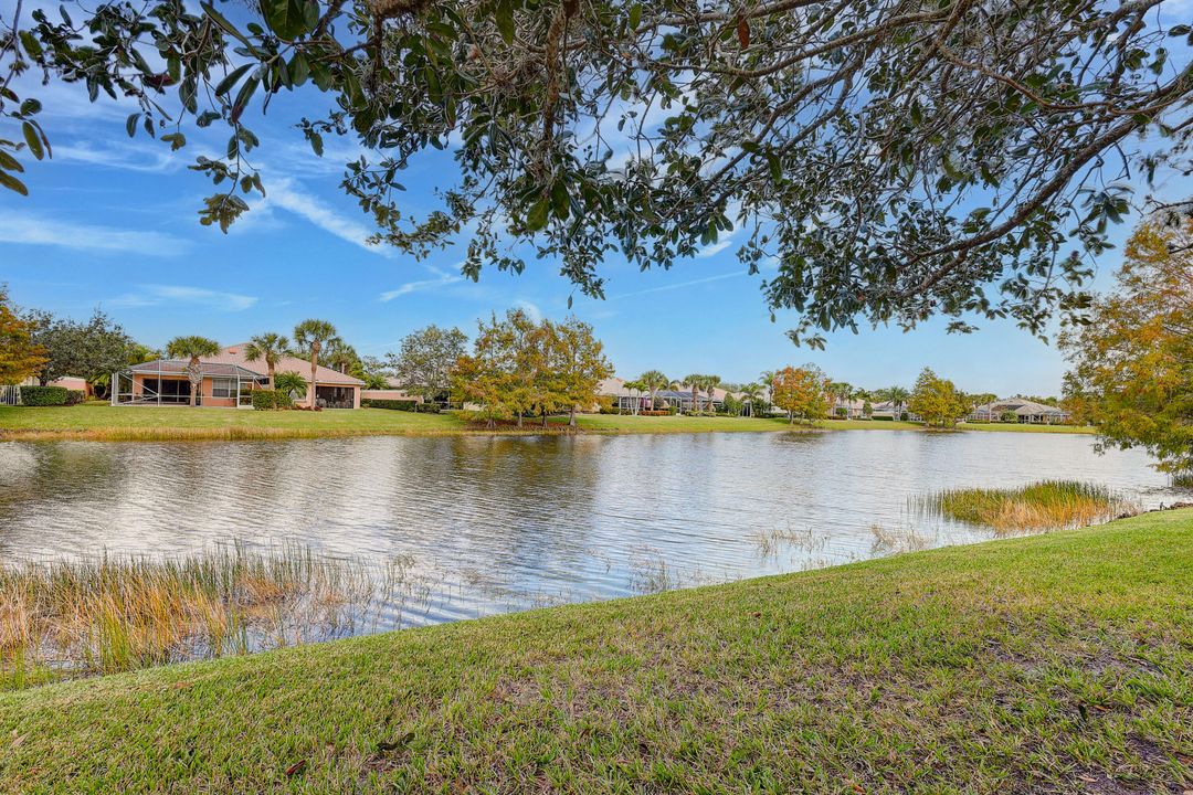 For Rent: $3,300 (3 beds, 3 baths, 2487 Square Feet)