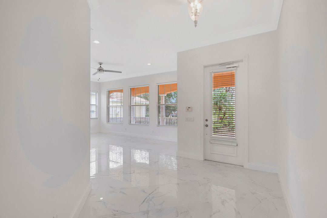 For Rent: $3,300 (3 beds, 3 baths, 2487 Square Feet)