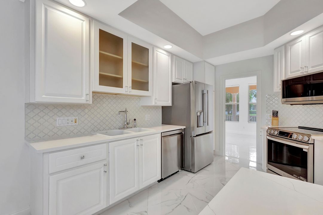 For Rent: $3,300 (3 beds, 3 baths, 2487 Square Feet)