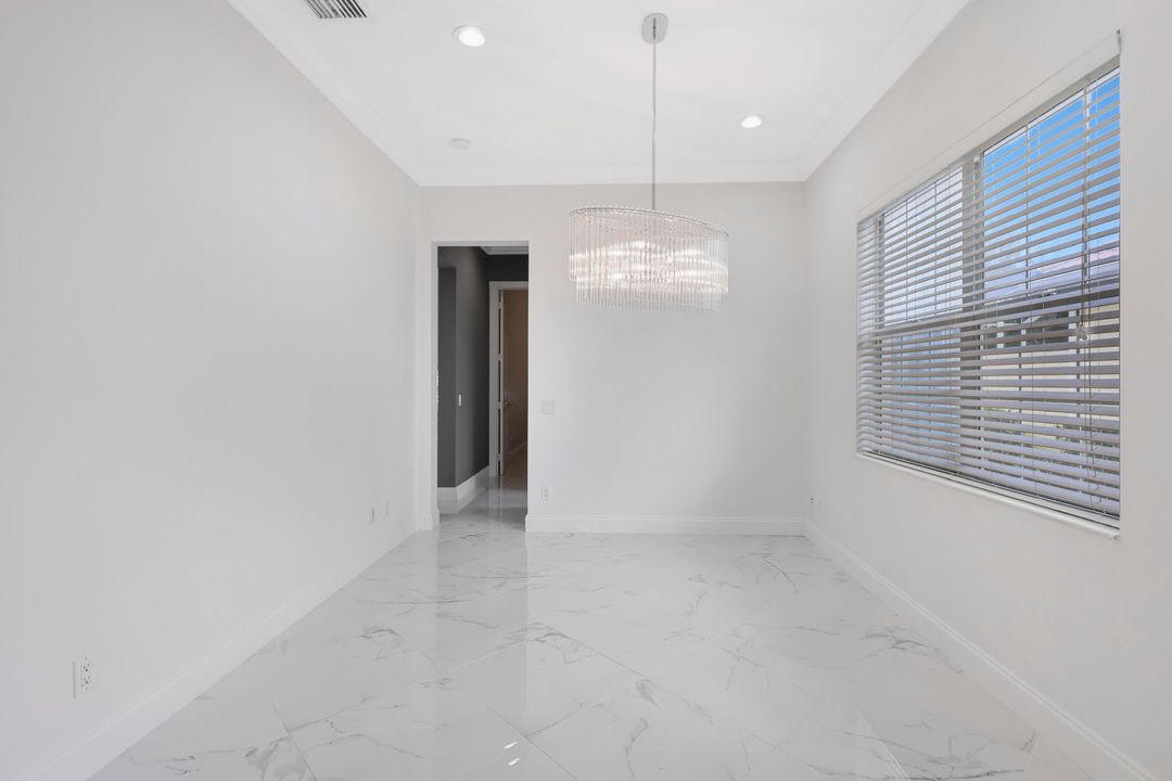 For Rent: $3,300 (3 beds, 3 baths, 2487 Square Feet)