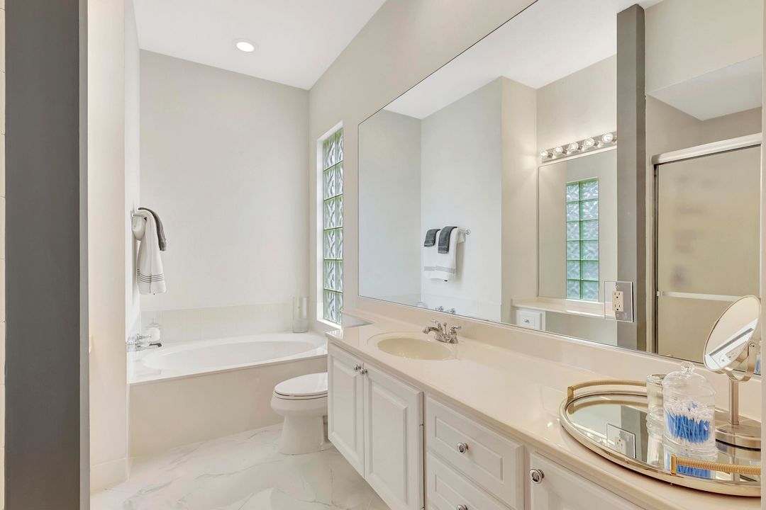 For Rent: $3,300 (3 beds, 3 baths, 2487 Square Feet)