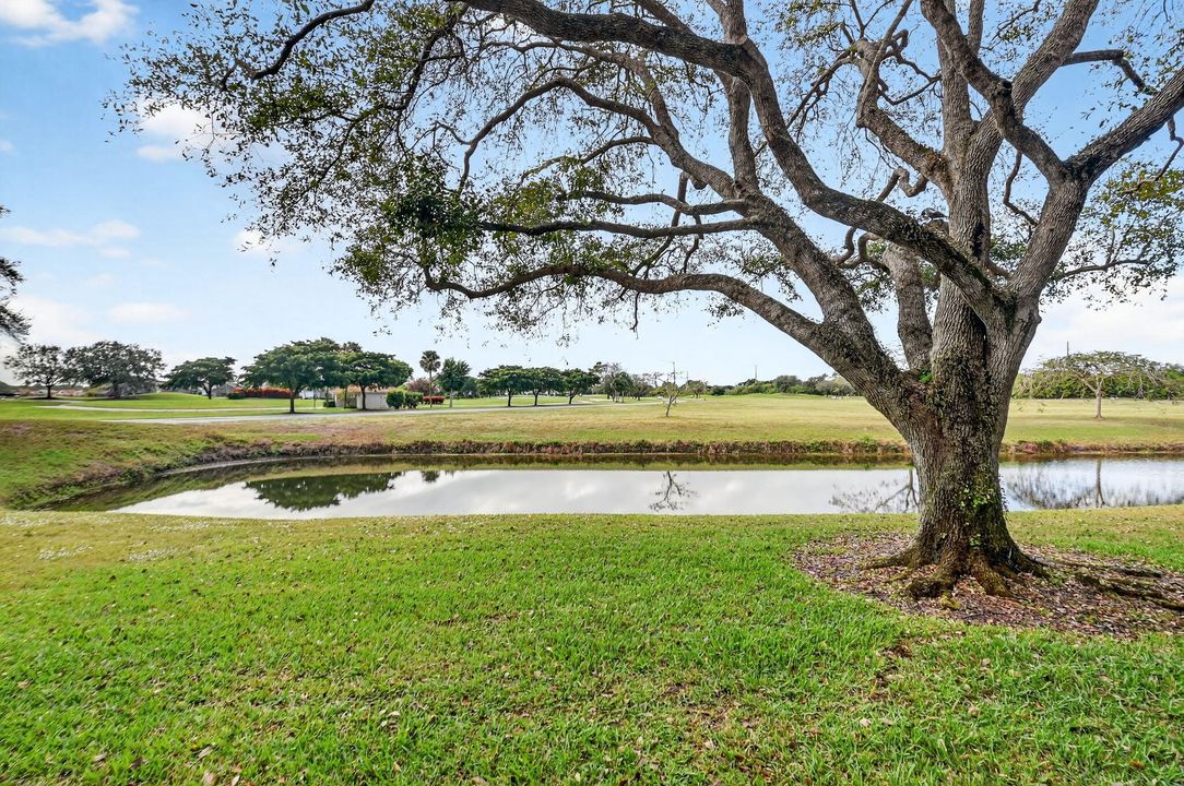 For Sale: $210,000 (2 beds, 2 baths, 1424 Square Feet)