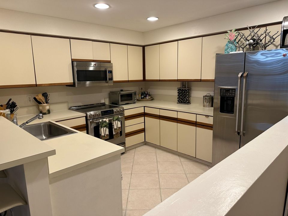 For Rent: $7,000 (2 beds, 2 baths, 1620 Square Feet)