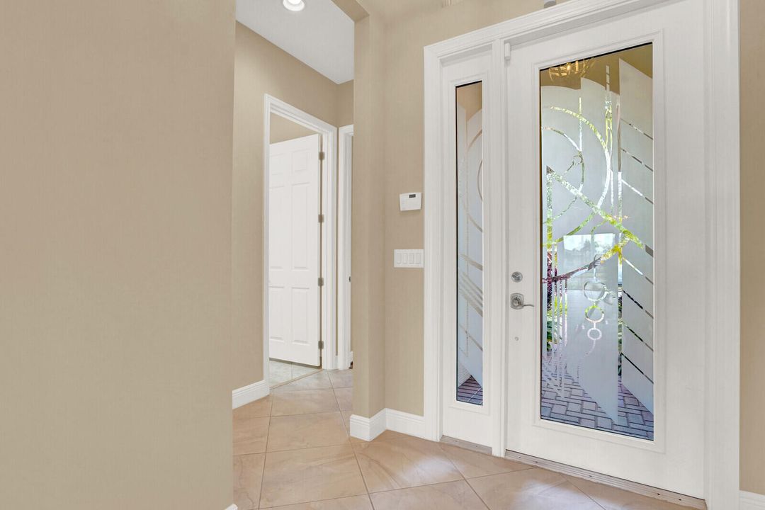 For Sale: $695,000 (4 beds, 2 baths, 2287 Square Feet)