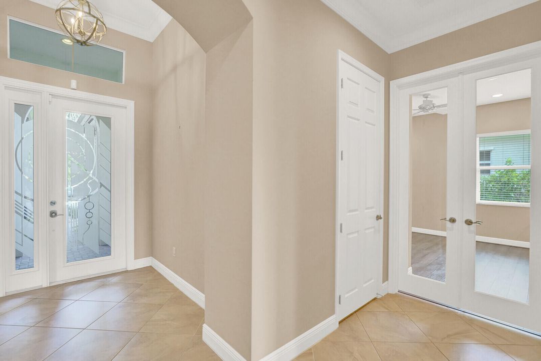 For Sale: $695,000 (4 beds, 2 baths, 2287 Square Feet)