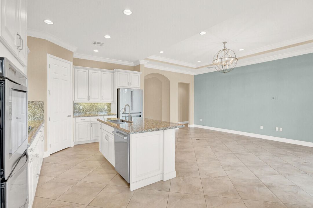 For Sale: $695,000 (4 beds, 2 baths, 2287 Square Feet)