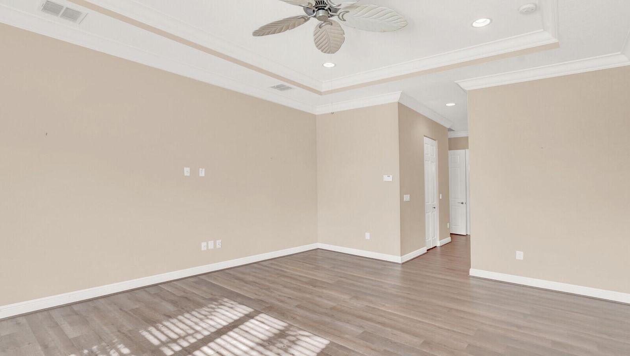 For Sale: $695,000 (4 beds, 2 baths, 2287 Square Feet)