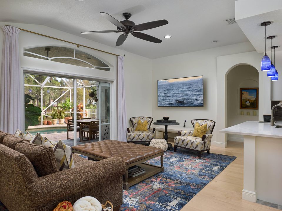 For Sale: $925,000 (3 beds, 2 baths, 2125 Square Feet)