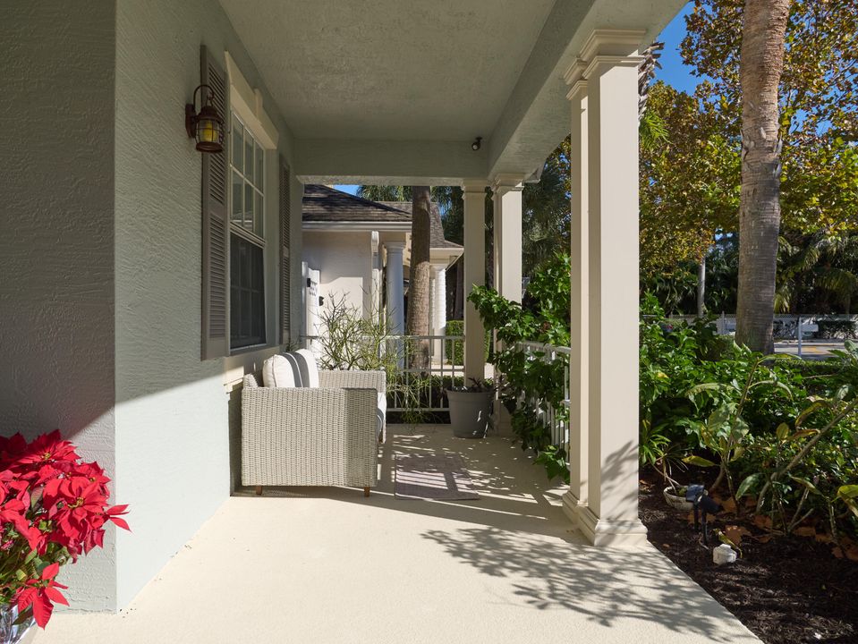 For Sale: $925,000 (3 beds, 2 baths, 2125 Square Feet)