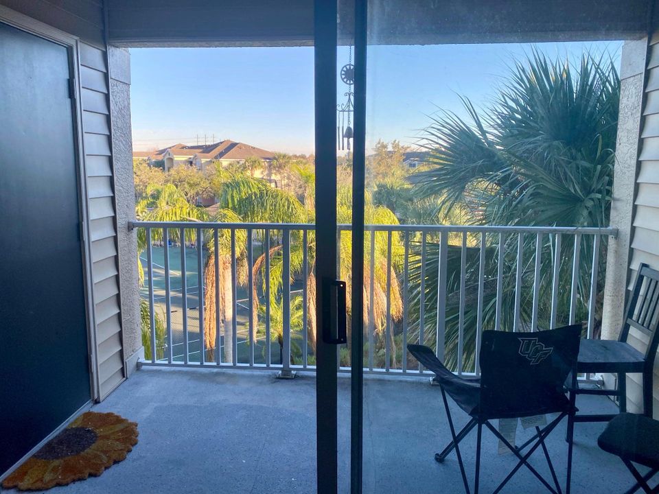 For Sale: $264,900 (3 beds, 2 baths, 1180 Square Feet)