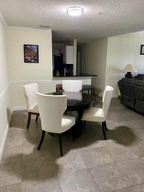 For Sale: $264,900 (3 beds, 2 baths, 1180 Square Feet)