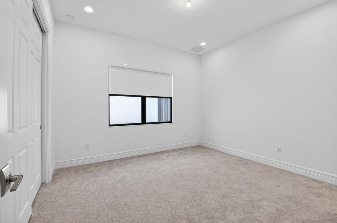 На продажу: $2,450,000 (4 спален, 4 ванн, 4103 Квадратных фут)