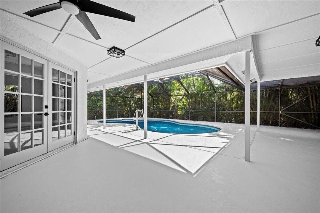 En Venta: $1,045,000 (3 camas, 2 baños, 2385 Pies cuadrados)