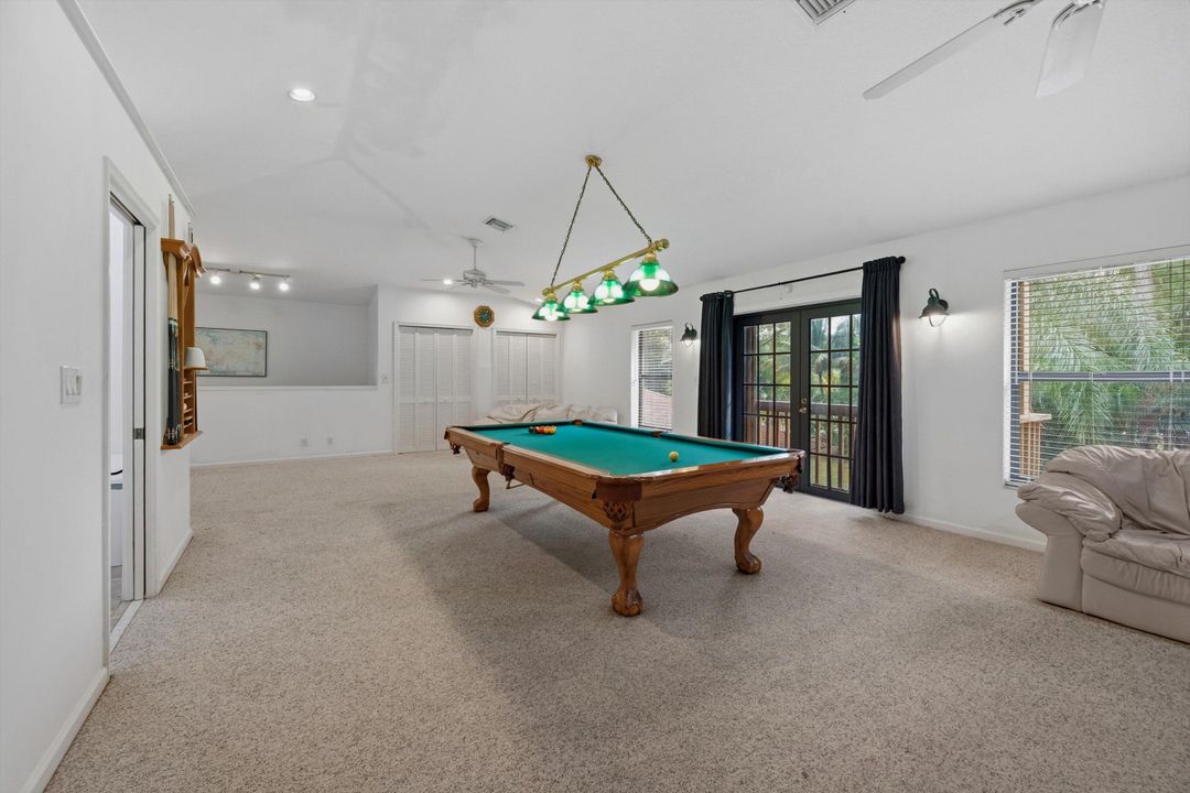 待售: $1,200,000 (5 贝兹, 2 浴室, 3500 平方英尺)