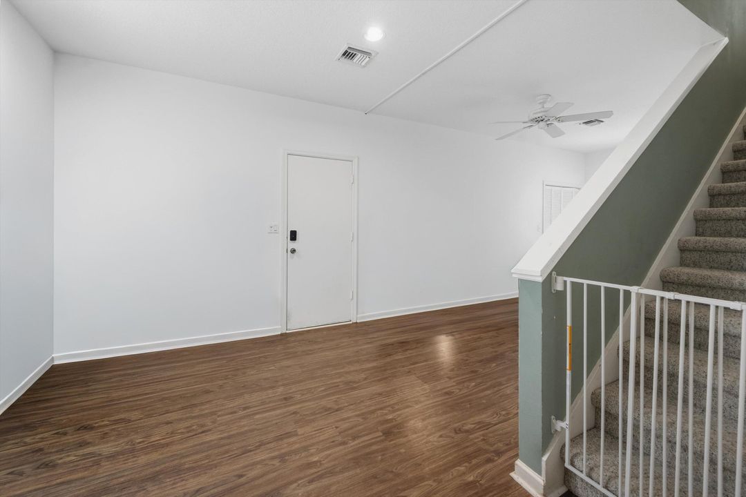 待售: $1,200,000 (5 贝兹, 2 浴室, 3500 平方英尺)