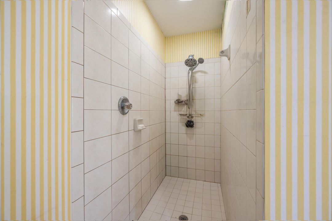 待售: $1,200,000 (5 贝兹, 2 浴室, 3500 平方英尺)