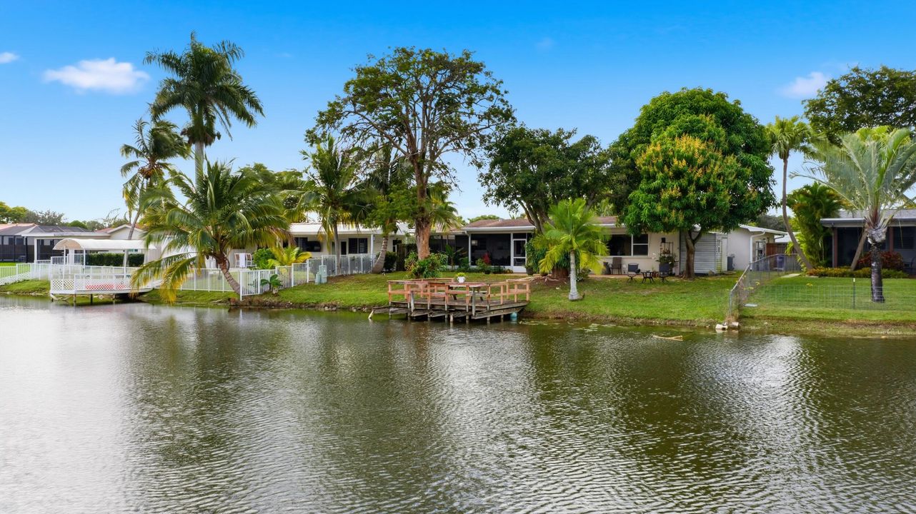 На продажу: $799,000 (4 спален, 2 ванн, 1756 Квадратных фут)