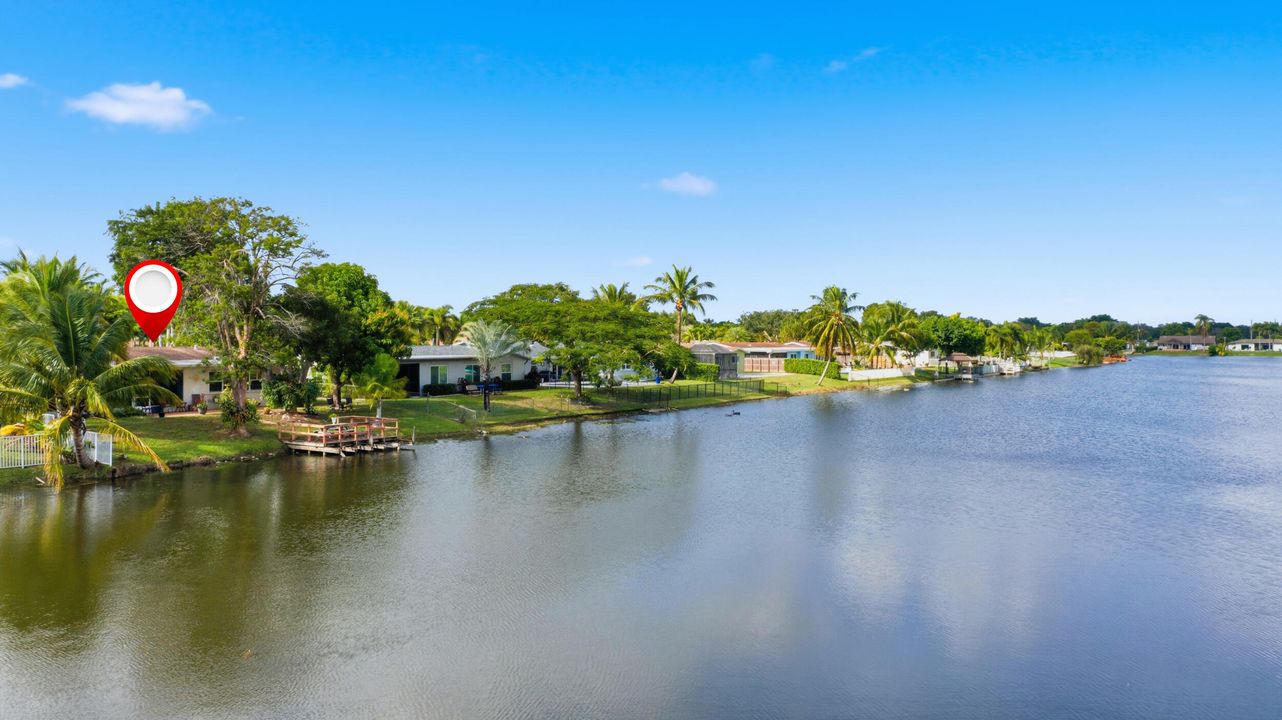 На продажу: $799,000 (4 спален, 2 ванн, 1756 Квадратных фут)