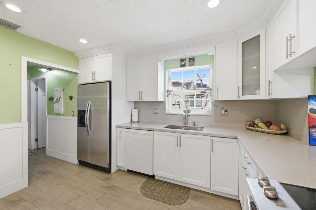 На продажу: $799,000 (4 спален, 2 ванн, 1756 Квадратных фут)