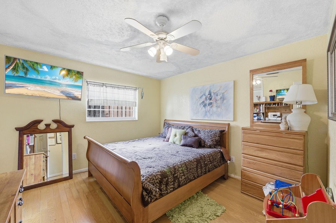 На продажу: $799,000 (4 спален, 2 ванн, 1756 Квадратных фут)