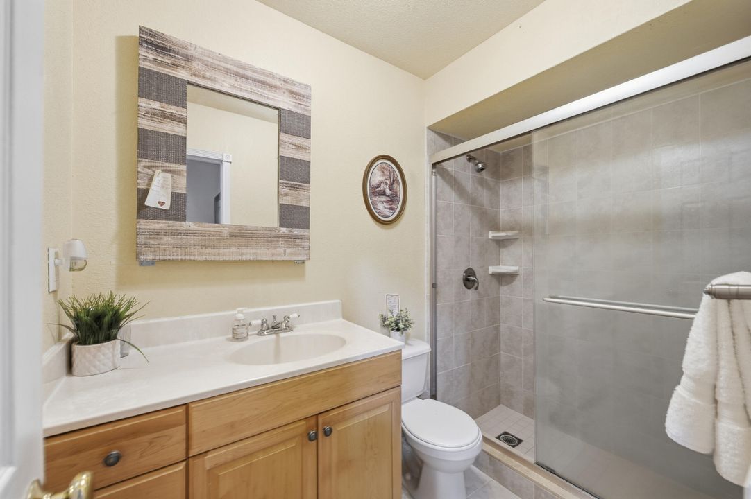 На продажу: $799,000 (4 спален, 2 ванн, 1756 Квадратных фут)