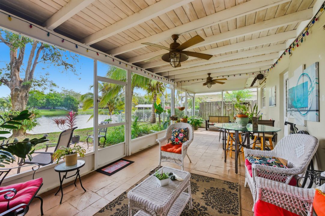 На продажу: $799,000 (4 спален, 2 ванн, 1756 Квадратных фут)