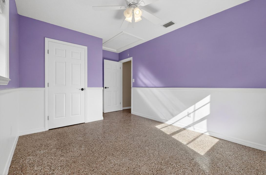 For Sale: $300,000 (4 beds, 1 baths, 1298 Square Feet)