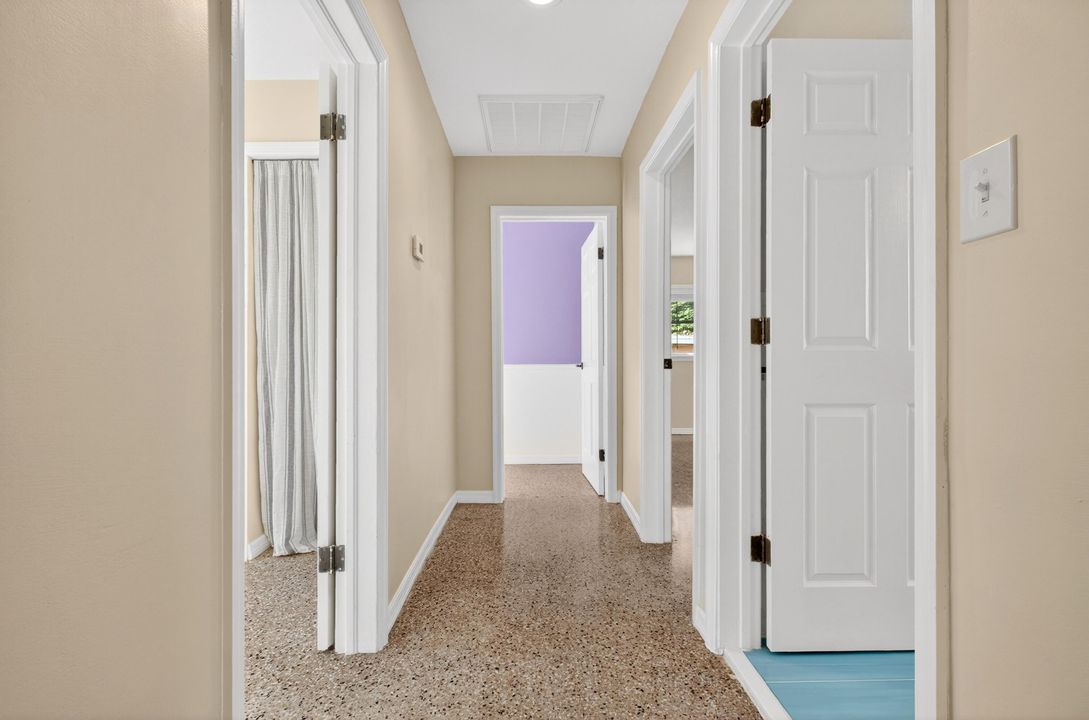 For Sale: $300,000 (4 beds, 1 baths, 1298 Square Feet)