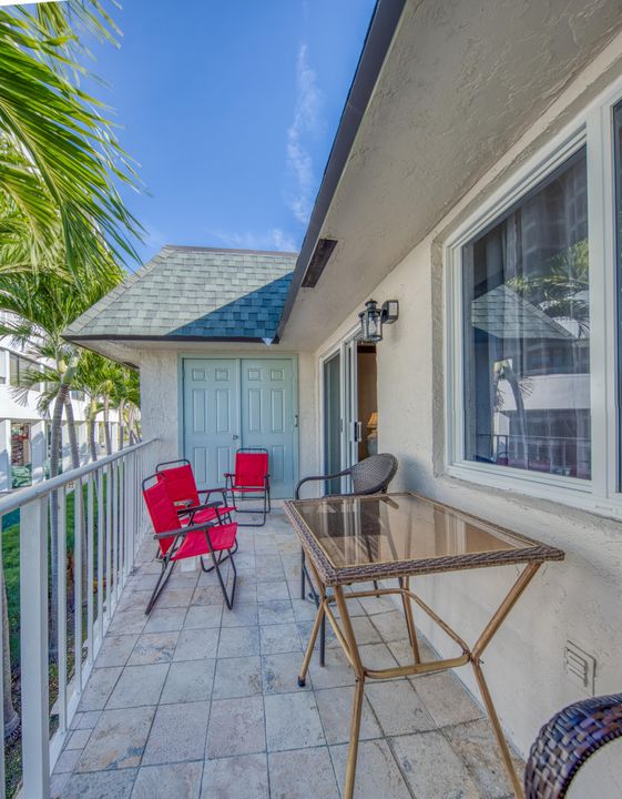 For Sale: $375,000 (2 beds, 2 baths, 1408 Square Feet)