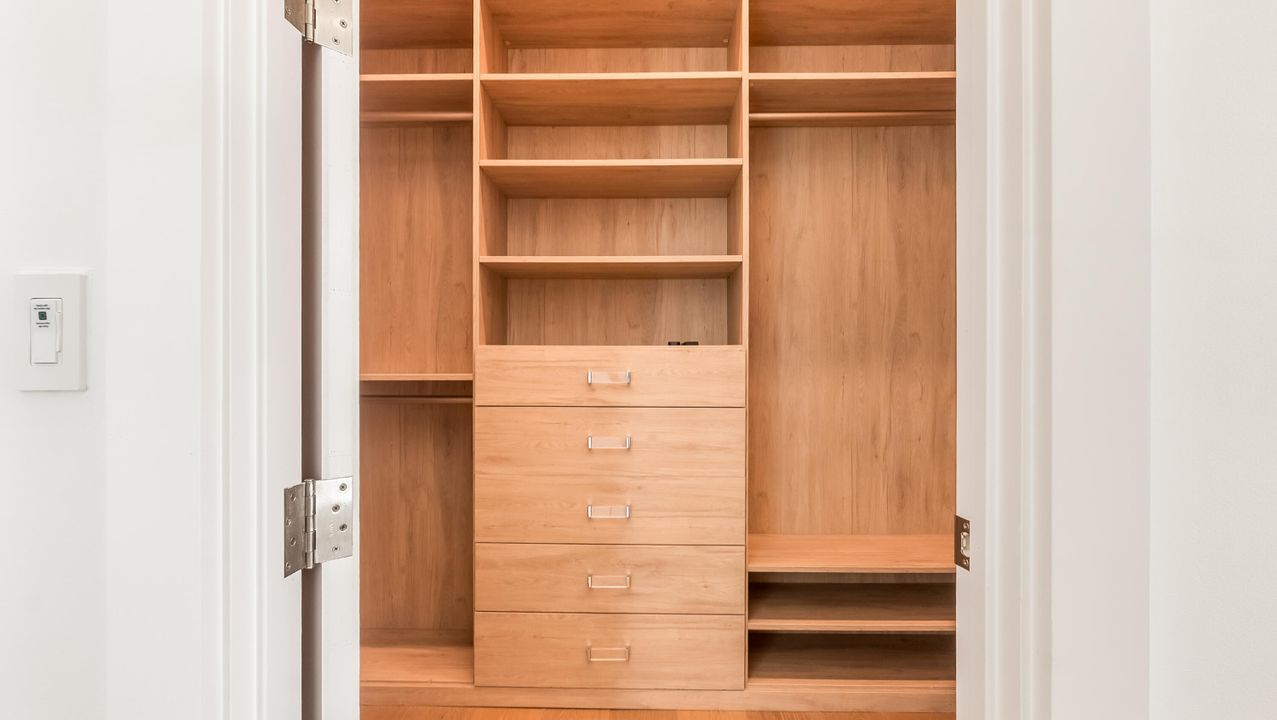 待售: $4,950,000 (6 贝兹, 7 浴室, 5475 平方英尺)