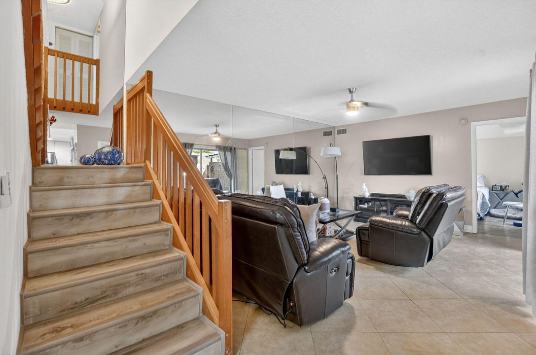 For Sale: $430,000 (3 beds, 2 baths, 1598 Square Feet)