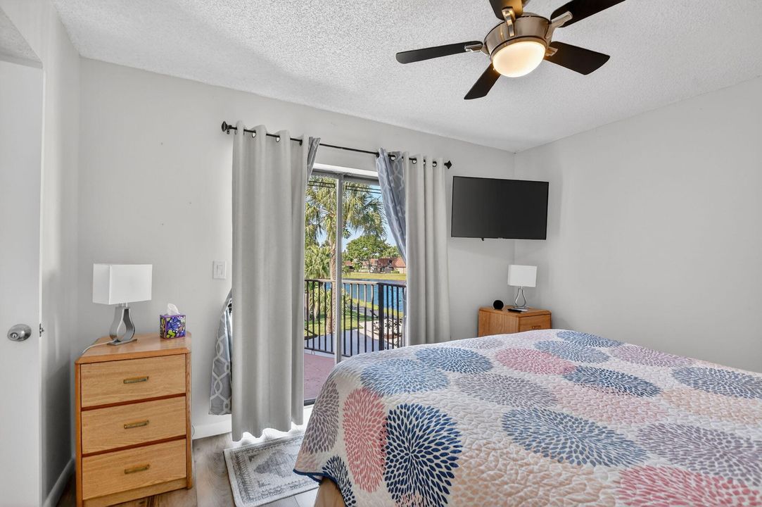 For Sale: $430,000 (3 beds, 2 baths, 1598 Square Feet)