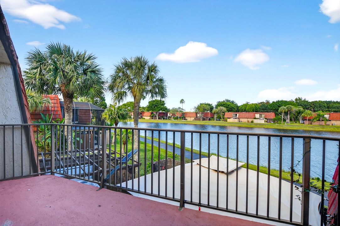 For Sale: $430,000 (3 beds, 2 baths, 1598 Square Feet)