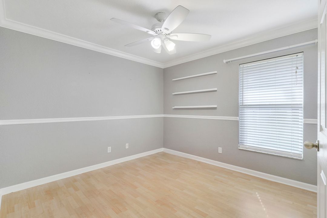 合同活跃: $567,900 (3 贝兹, 2 浴室, 1376 平方英尺)