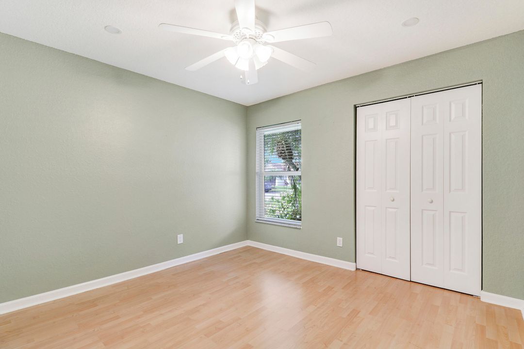 合同活跃: $567,900 (3 贝兹, 2 浴室, 1376 平方英尺)